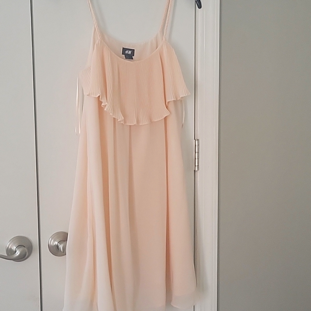 H&M size 6 peach dress